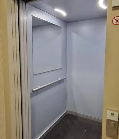 Cichy Na Skraju Parku Slaskiego *