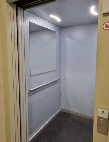 Cichy Na Skraju Parku śląskiego *