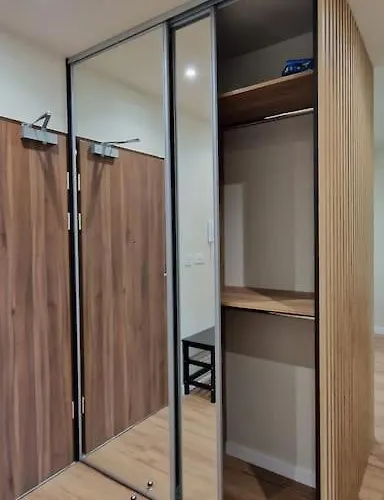 Cichy Na Skraju Parku śląskiego *